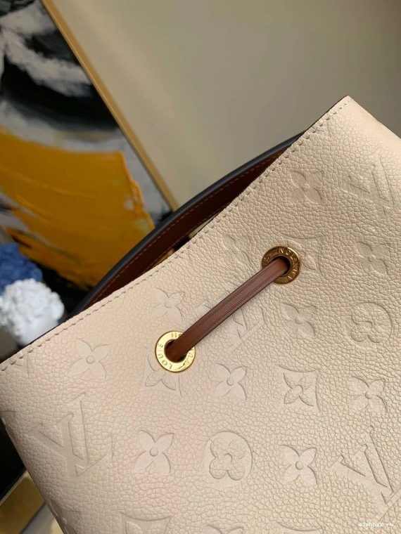 WIS VUITTON LOUIS NEONOE MM 1116